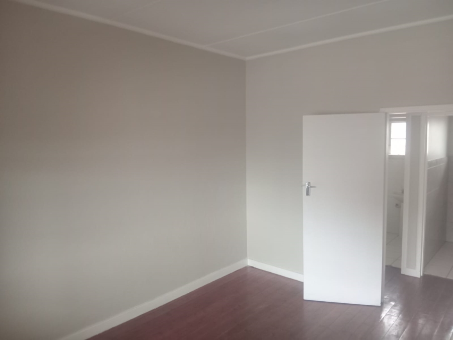 1 Bedroom Property for Sale in Southernwood Eastern Cape